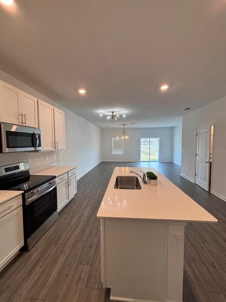 5433 Nw 22nd Dr - Photo 3 of 9