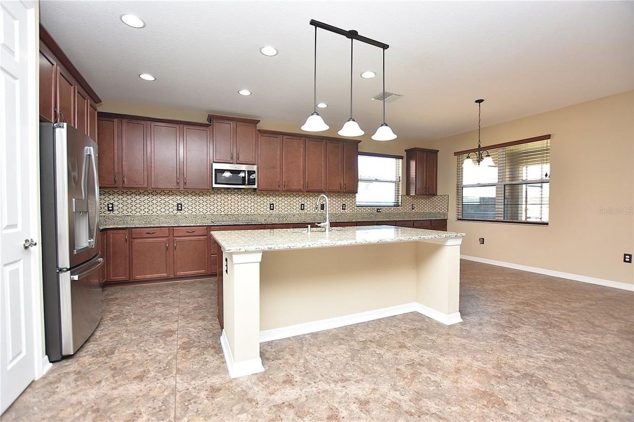 3949 Aquilla Dr - Photo 3 of 50