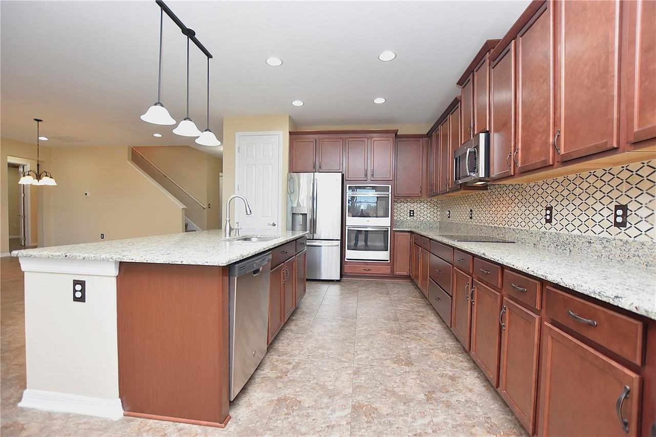 3949 Aquilla Dr - Photo 6 of 50