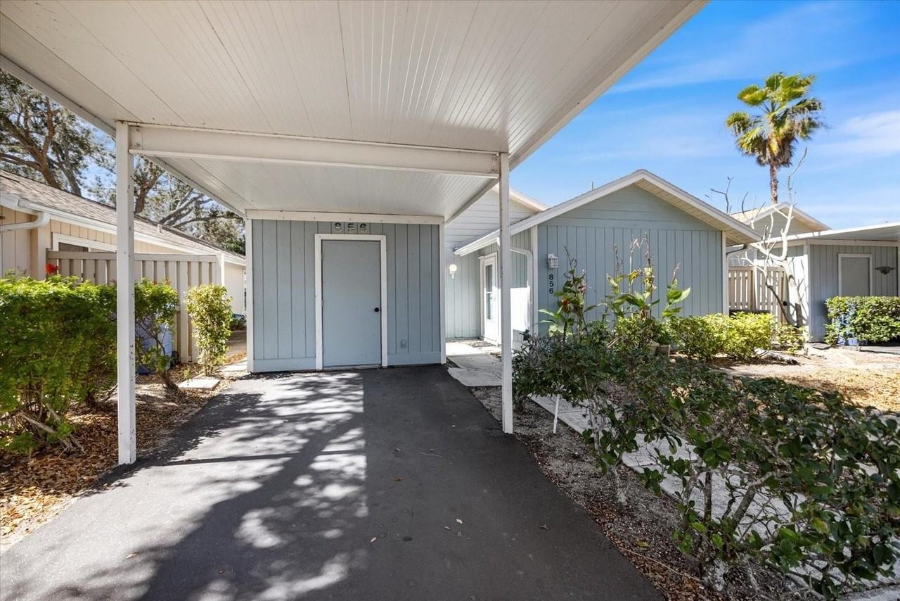 856 Chatham Dr #856 - Photo 2 of 43