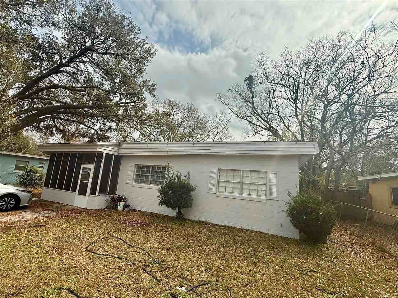 139 Mayfair Cir - Photo 2 of 22