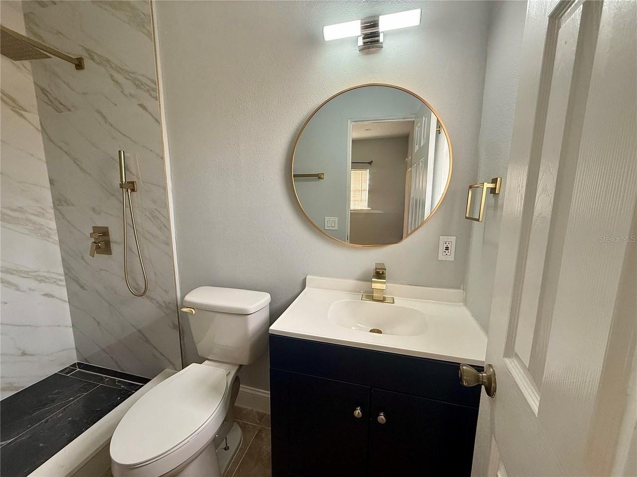 139 Mayfair Cir - Photo 5 of 22