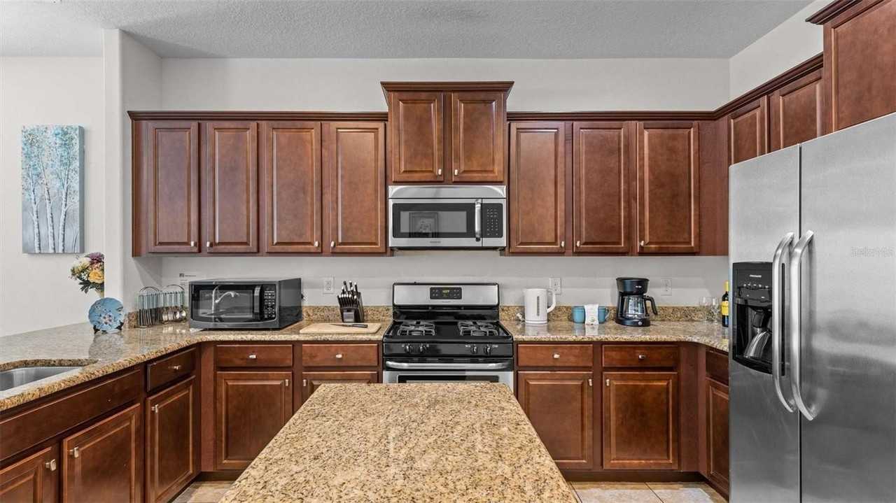 5266 Wildwood Way - Photo 7 of 19