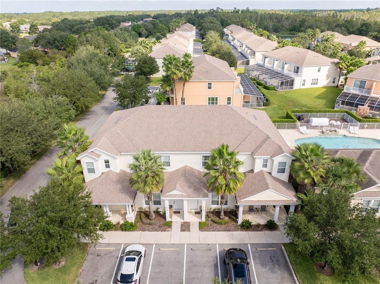 1615 Retreat Cir - Photo 6 of 50