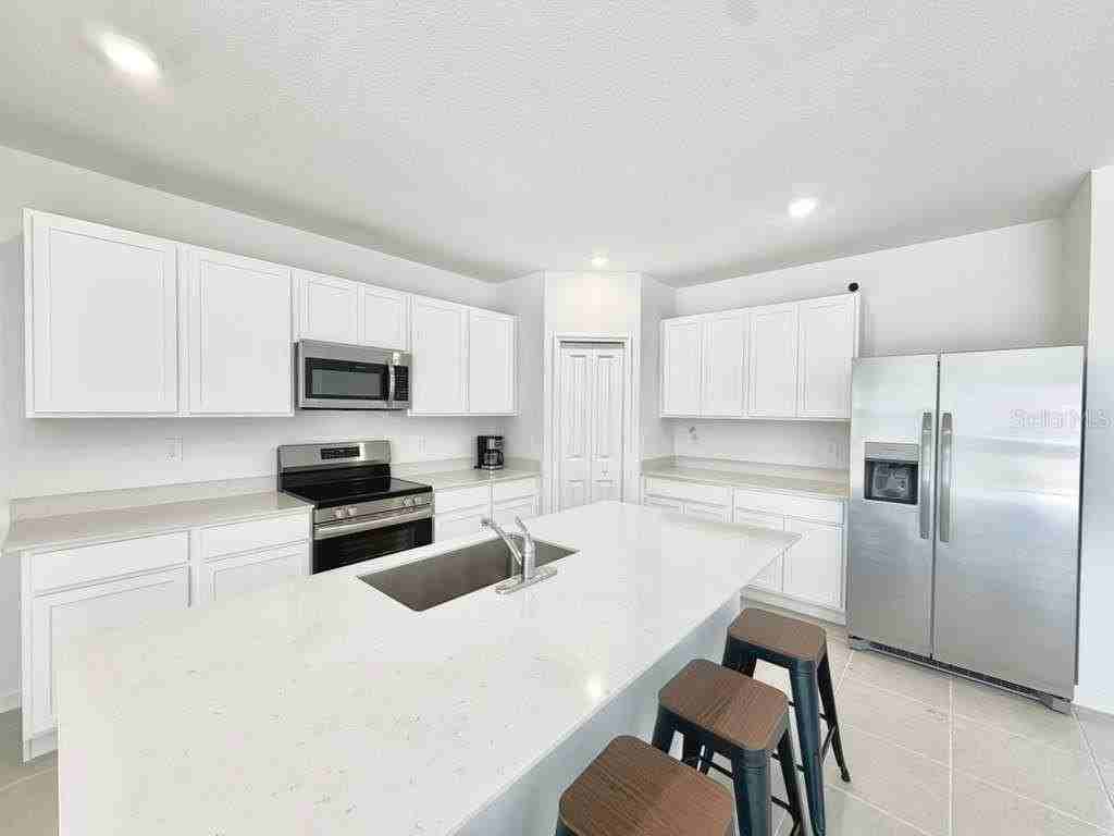 3638 Hardman Dr - Photo 5 of 22