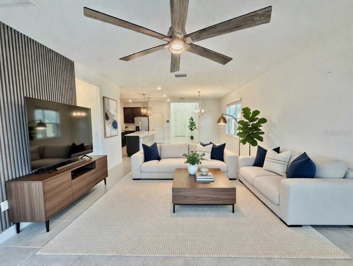 2104 Axel St - Photo 2 of 50