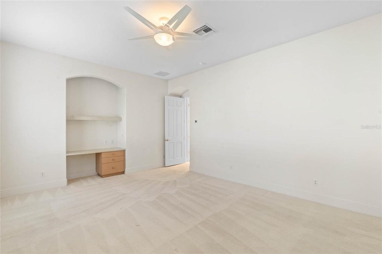 9701 Lake Isleworth Ct - Photo 6 of 31