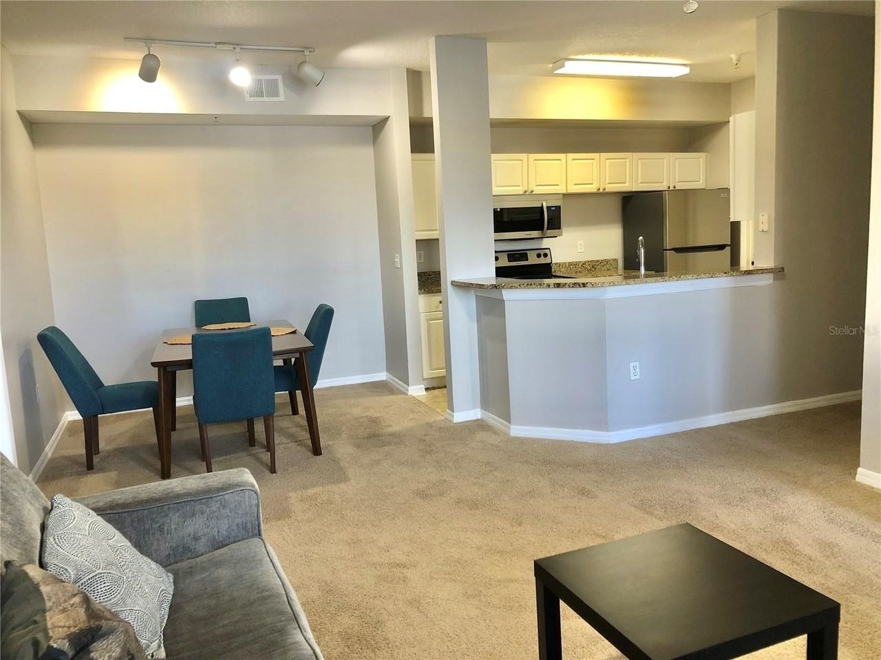 5542 Metrowest Blvd #104 - Photo 5 of 32