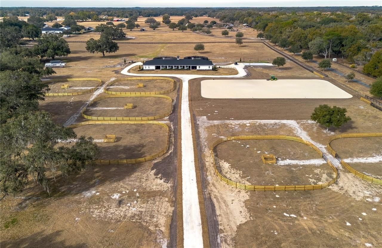 6170 Nw 135th Ave - Photo 7 of 28