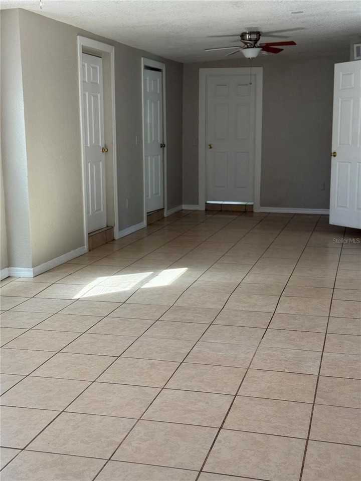 720 Manor Dr - Photo 7 of 22