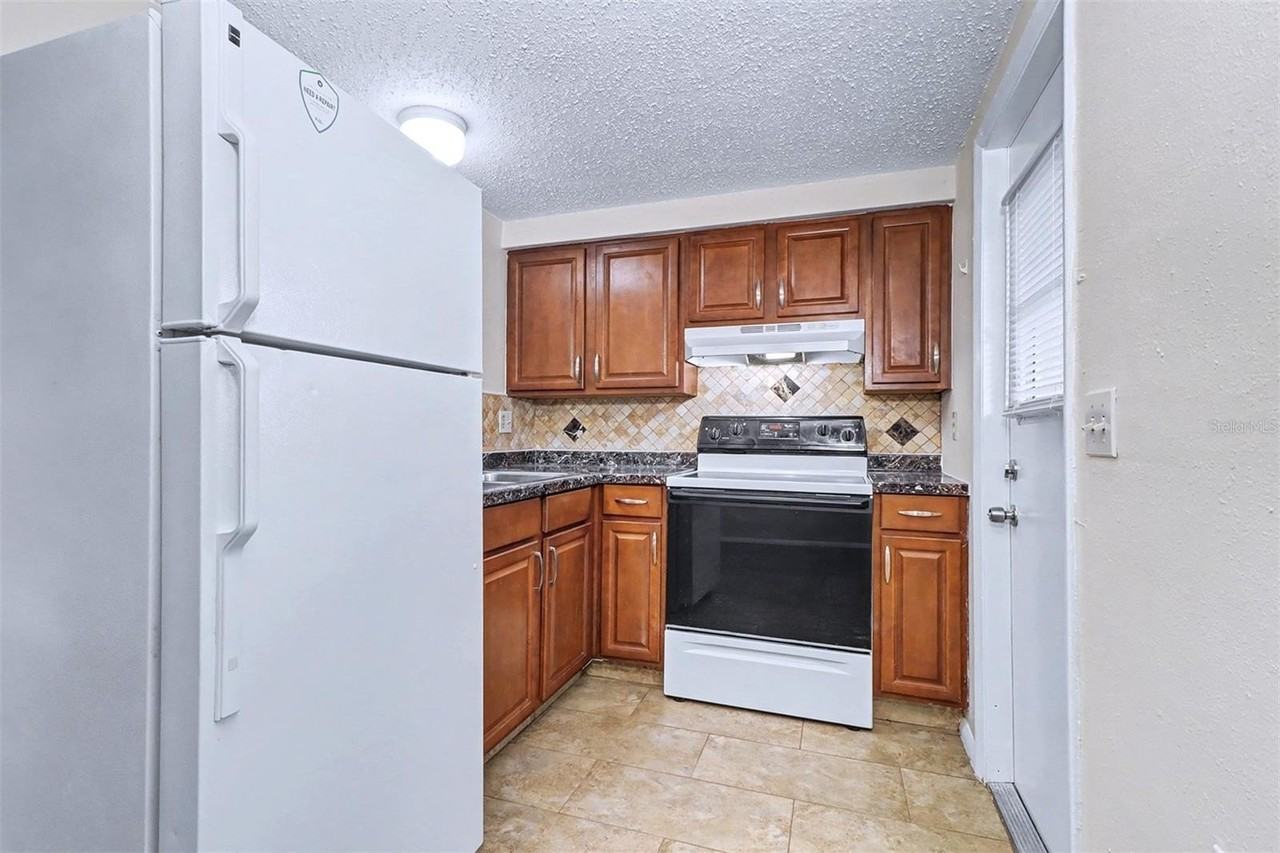 5439 Oceanic Rd - Photo 7 of 13