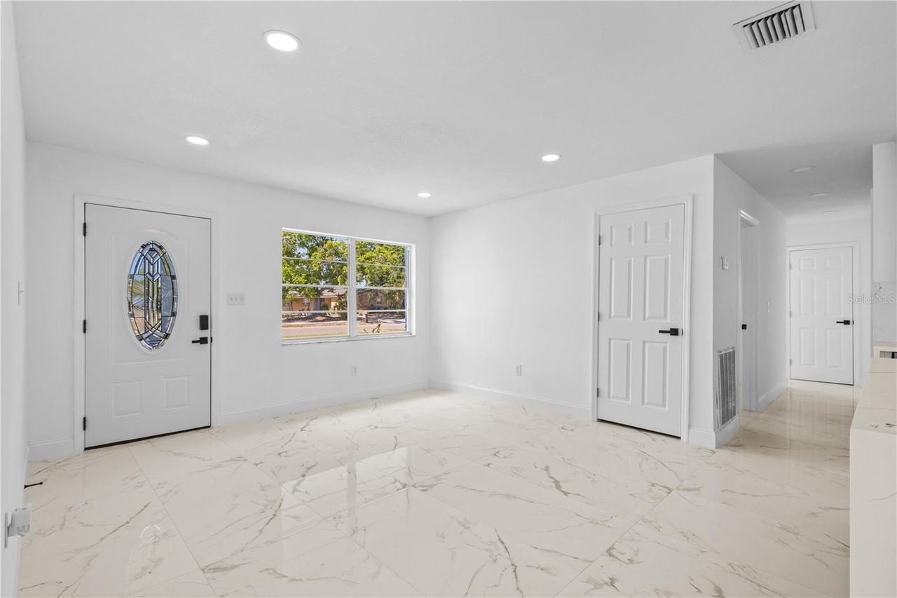 6001 Tampa Shores Blvd - Photo 3 of 25