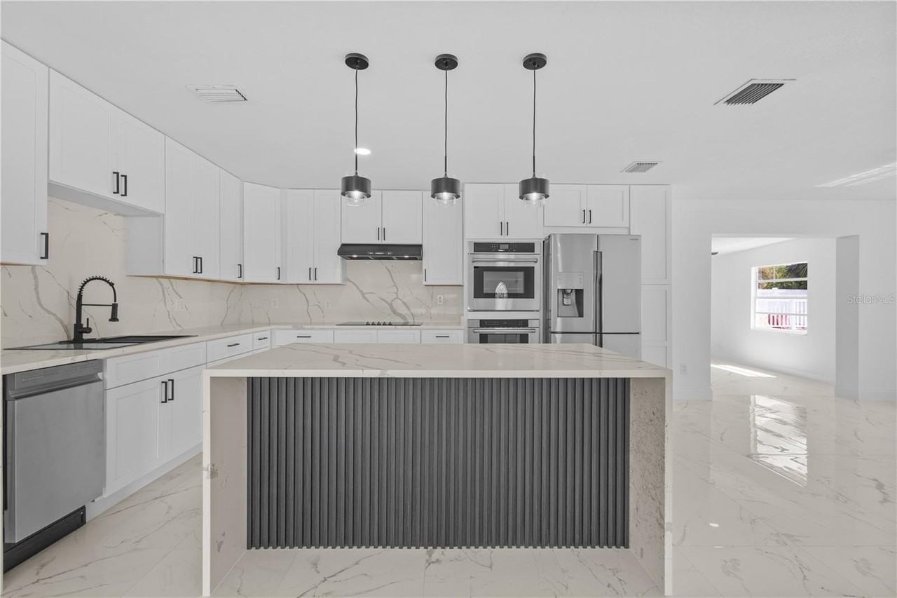 6001 Tampa Shores Blvd - Photo 6 of 25