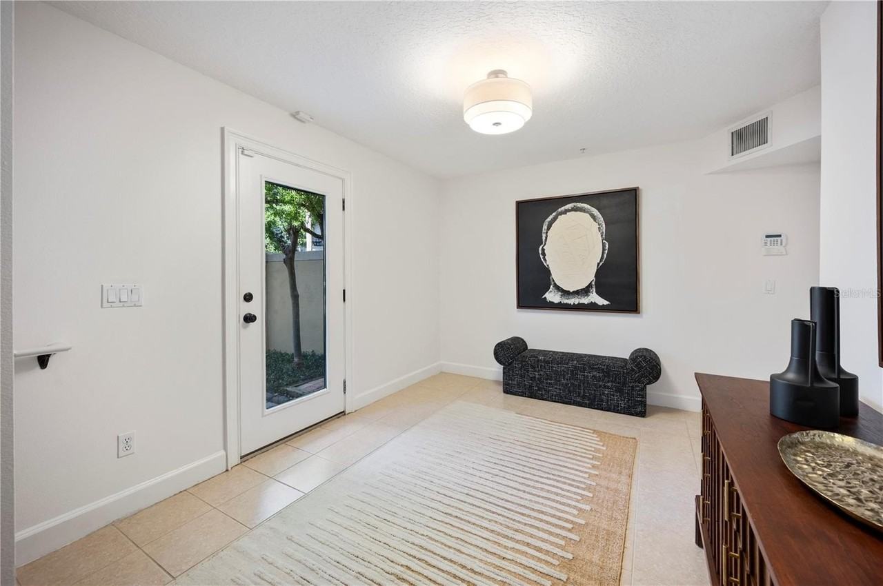 3010 W Stovall St #B - Photo 3 of 40