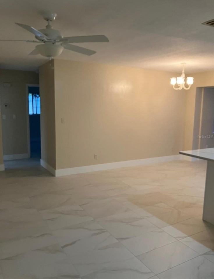 6807 113th St - Photo 5 of 12