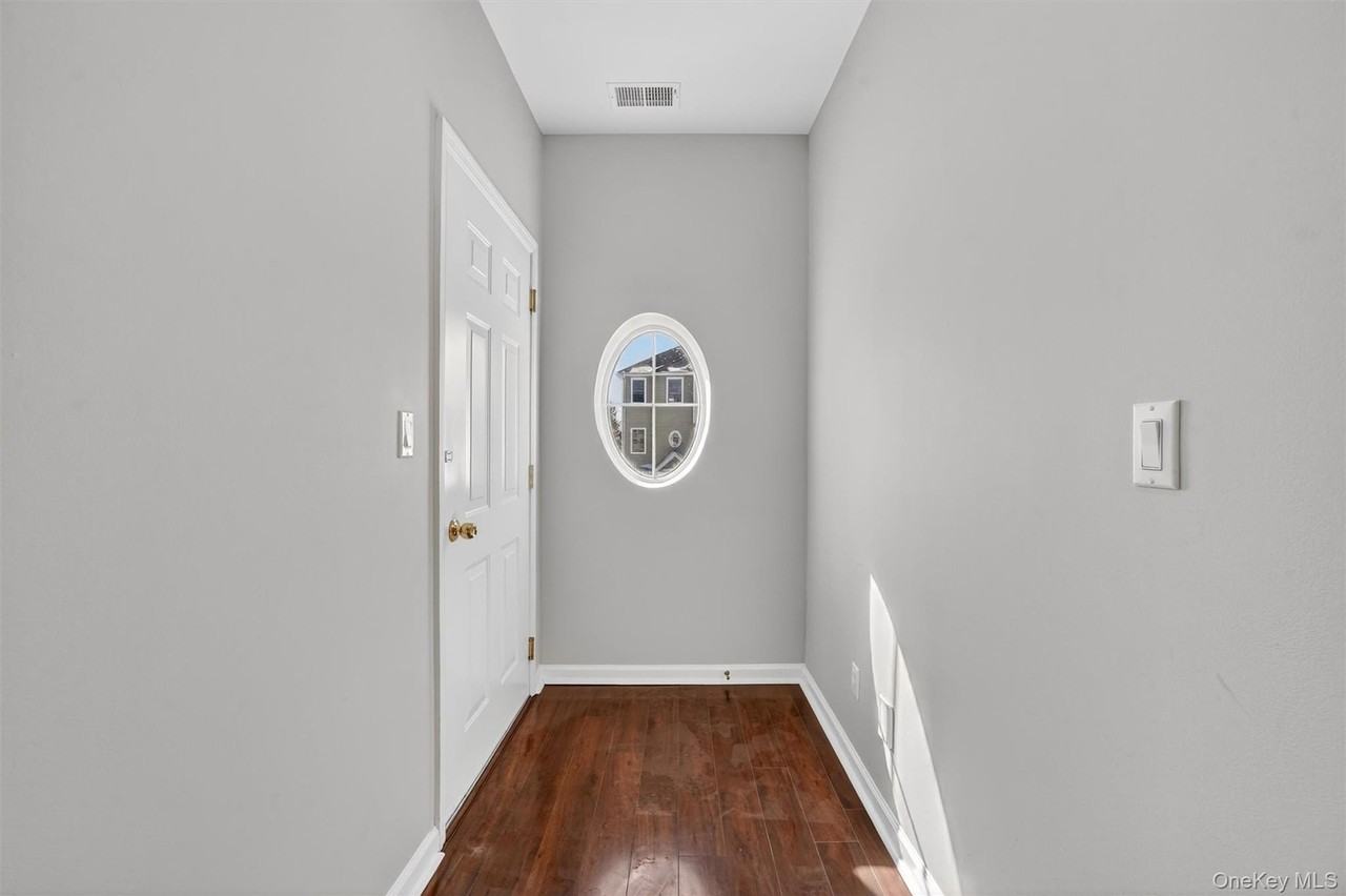 1310 Half Moon Bay Dr - Photo 5 of 29