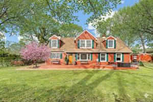 featured image of 79 E Tiana Rd