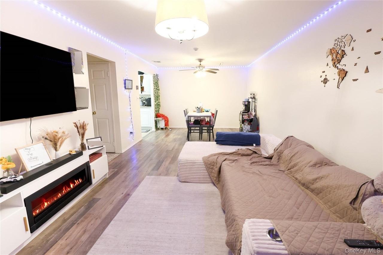 3 Saratoga Ct Unit B - Photo 2 of 15