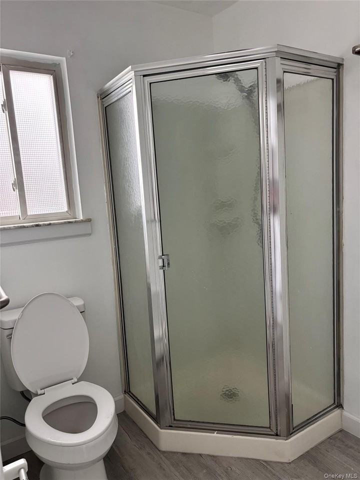 73 Colonial Dr - Photo 6 of 8