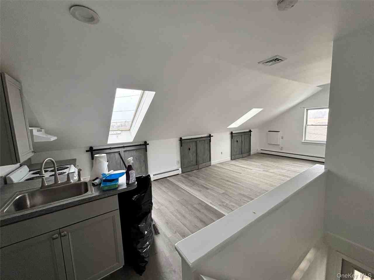 73 Colonial Dr - Photo 7 of 8