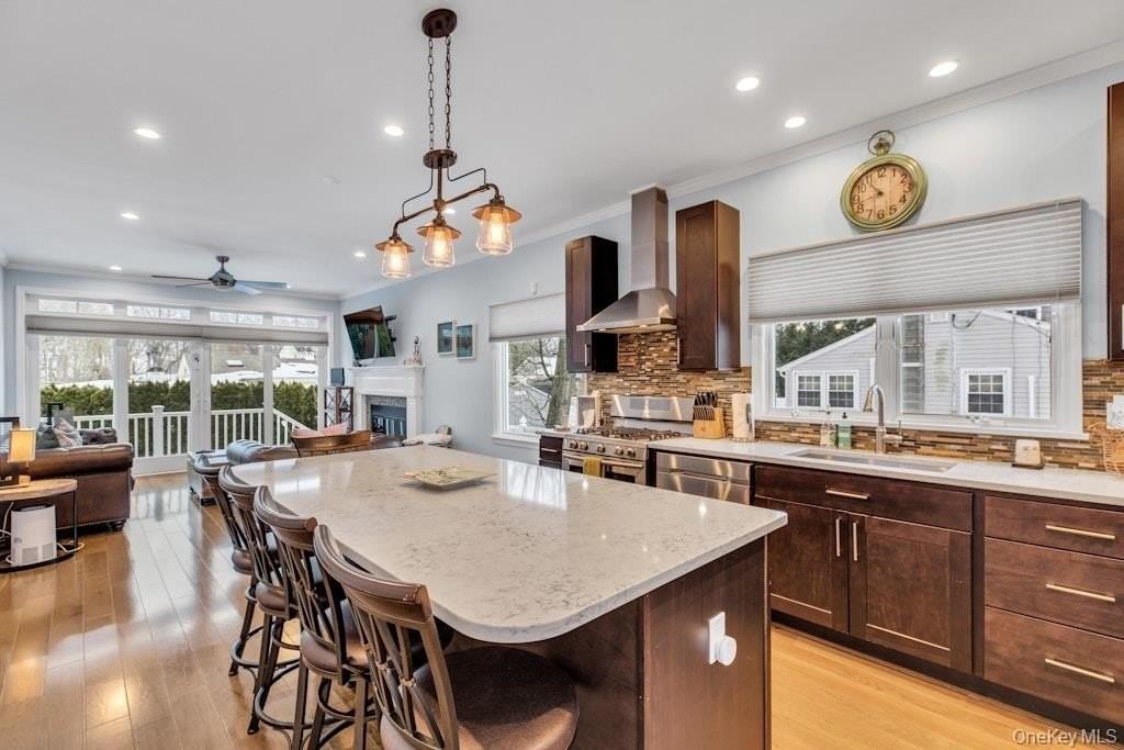 300 Fiddler Ln - Photo 4 of 29