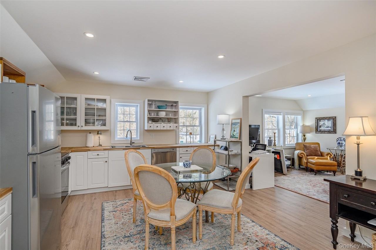 5E Spring St Apt 5e - Photo 5 of 16