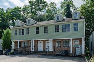 38 B Manorhaven Boulevard unit: 38 - Photo 1 of 1