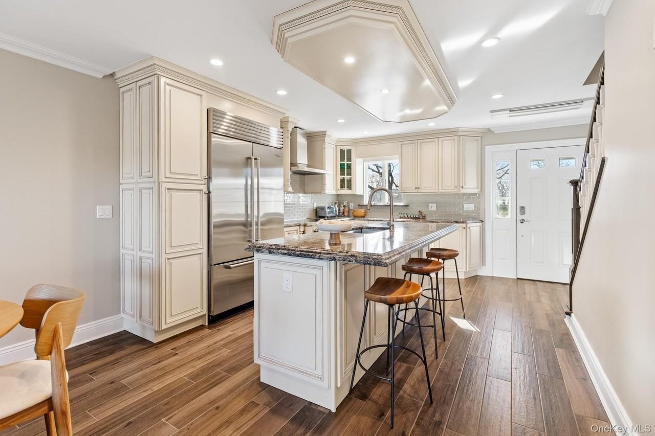 3047 Mitchell Rd - Photo 5 of 23