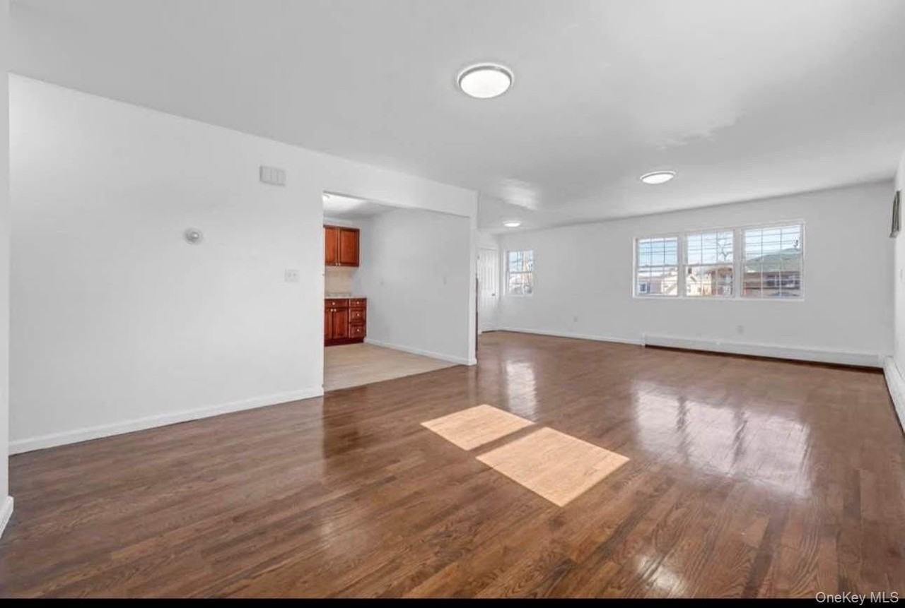 14720 223rd St Unit 1 - Photo 2 of 10