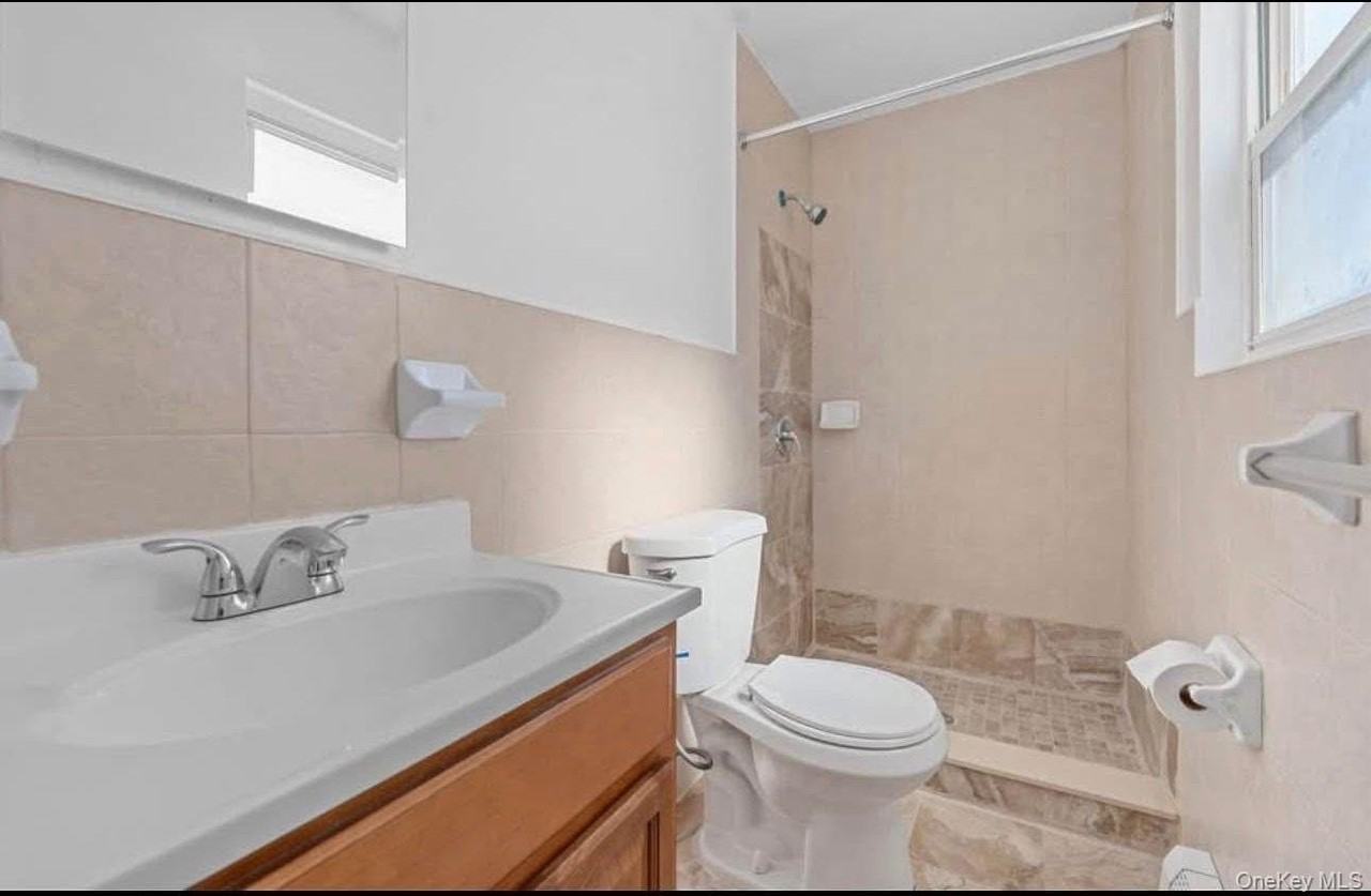 14720 223rd St Unit 1 - Photo 6 of 10