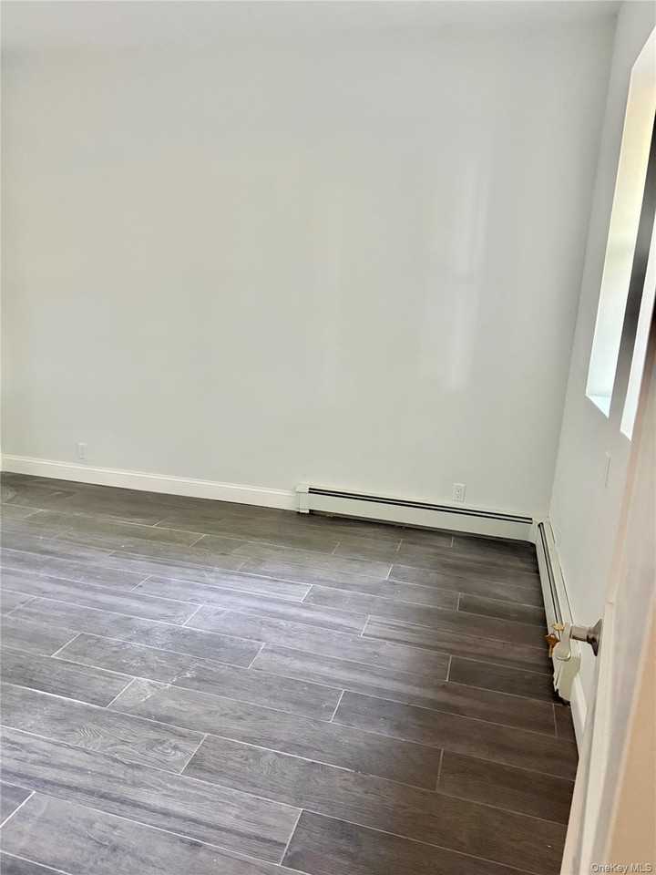 108 Hempstead Tpke - Photo 6 of 9