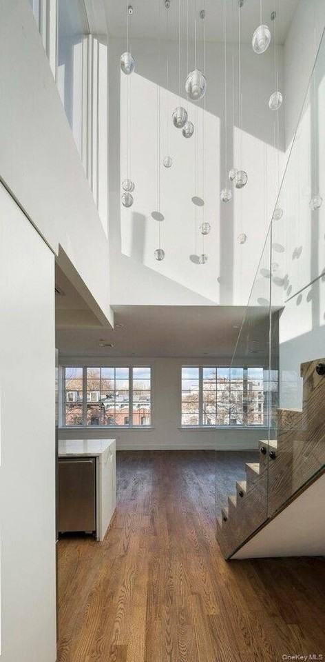 368 Gates Ave Apt 4 - Photo 5 of 11