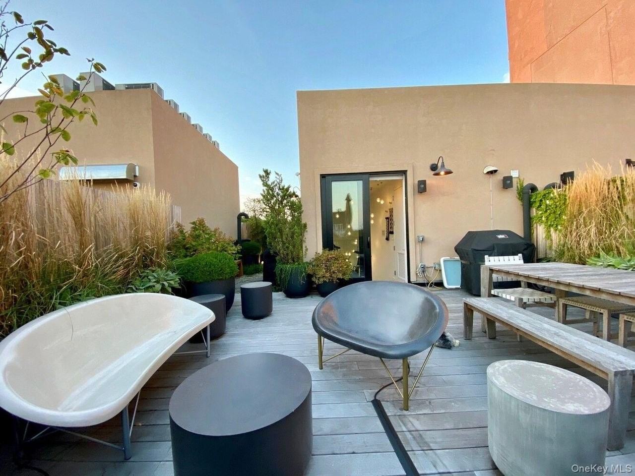 368 Gates Ave Apt 4 - Photo 6 of 11