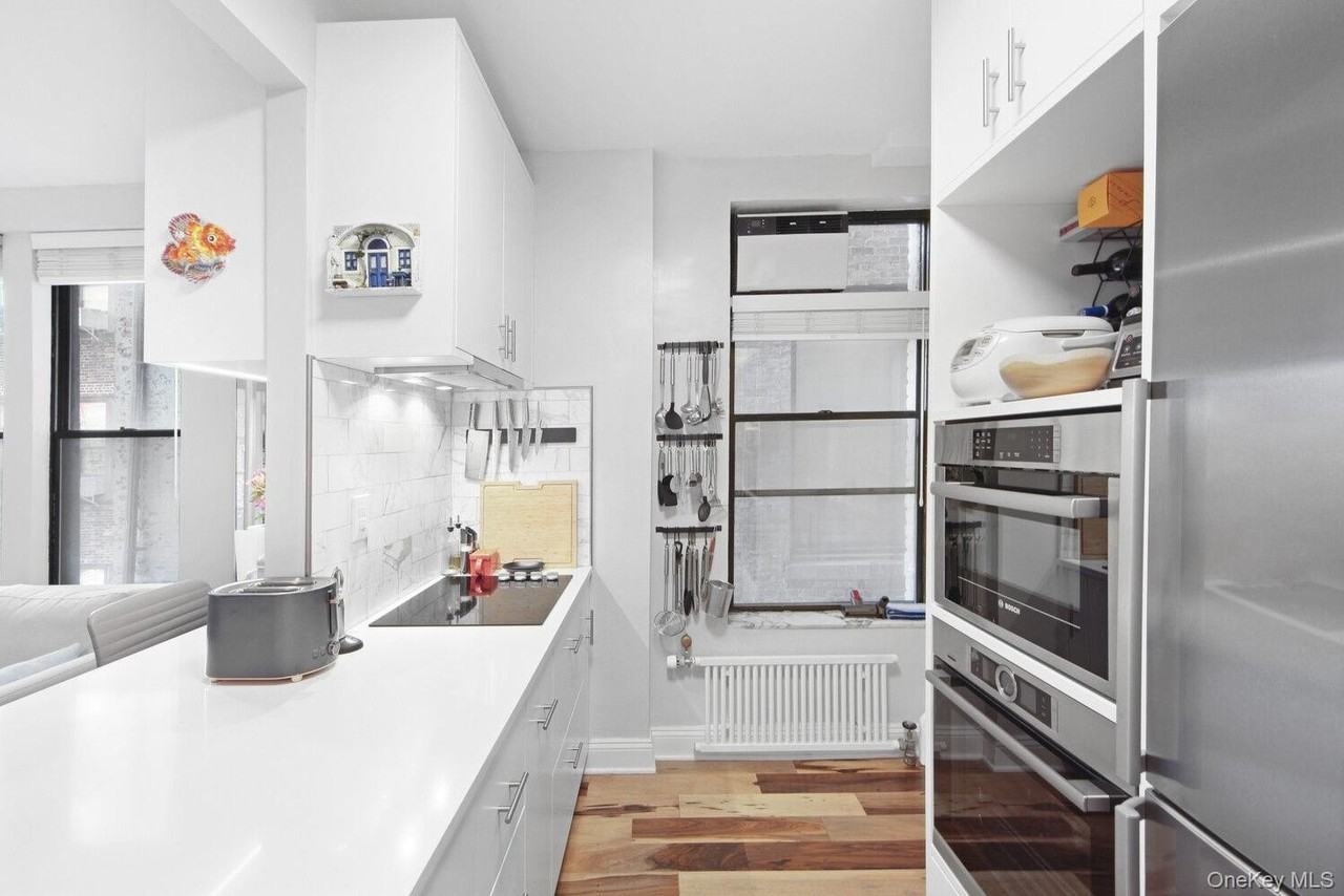 64 Macdougal St Apt 13 - Photo 4 of 11