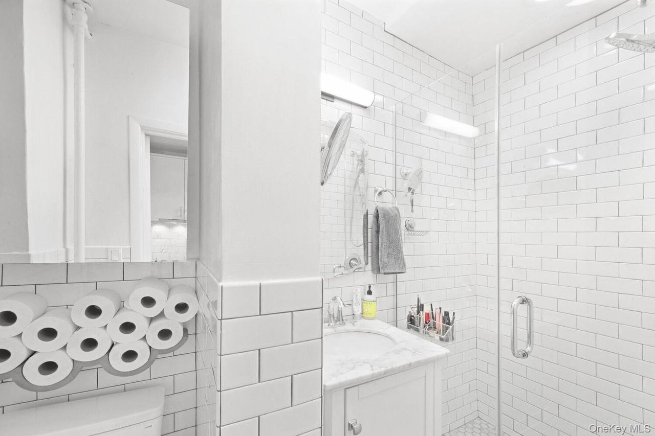 64 Macdougal St Apt 13 - Photo 5 of 11