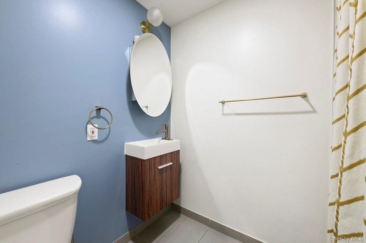 2549 Frederick Douglass Blvd Apt A - Photo 6 of 8