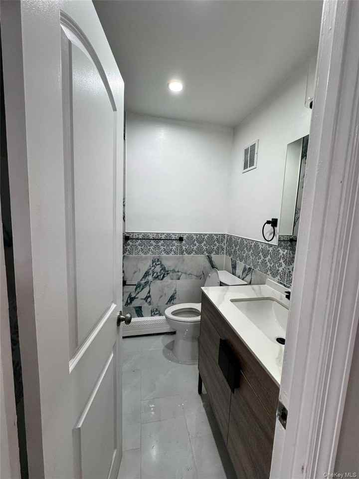 4148 70th St Unit 2 - Photo 3 of 7