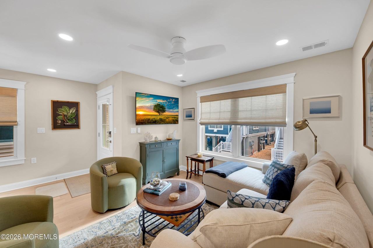 27 Shell Rd Unit 143 - Photo 4 of 23