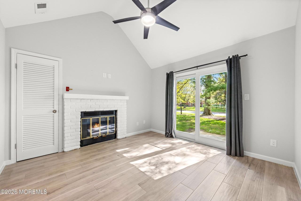 15 Twain Ct - Photo 4 of 41