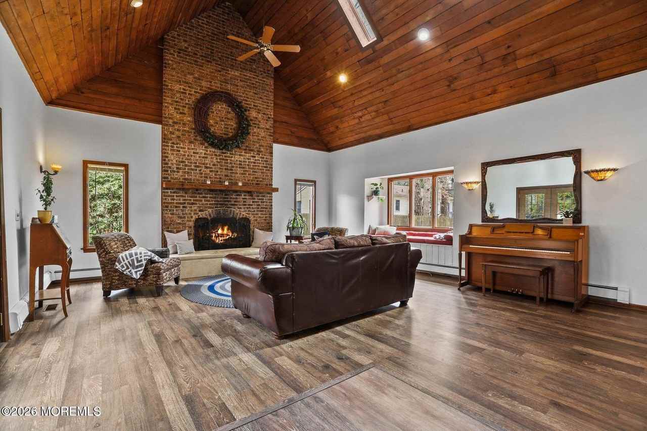 1244 Whitesville Rd - Photo 6 of 50