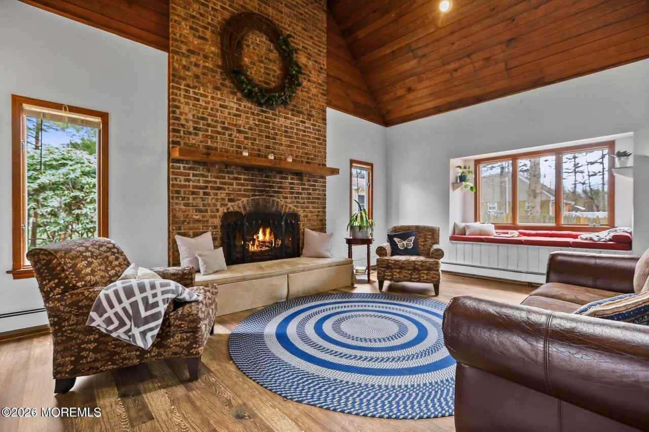 1244 Whitesville Rd - Photo 7 of 50