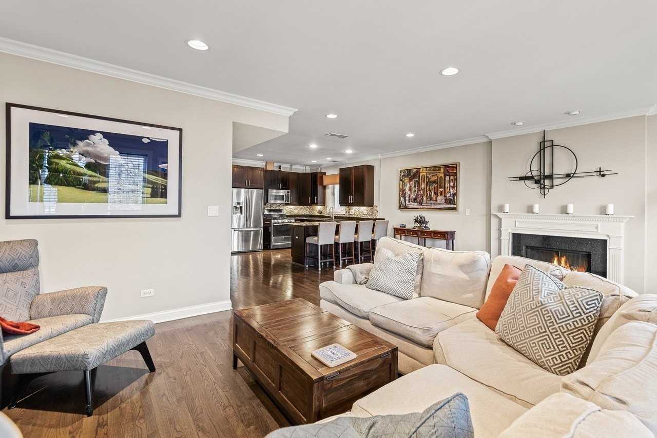 3635 N Wilton Ave Apt 3 - Photo 5 of 23