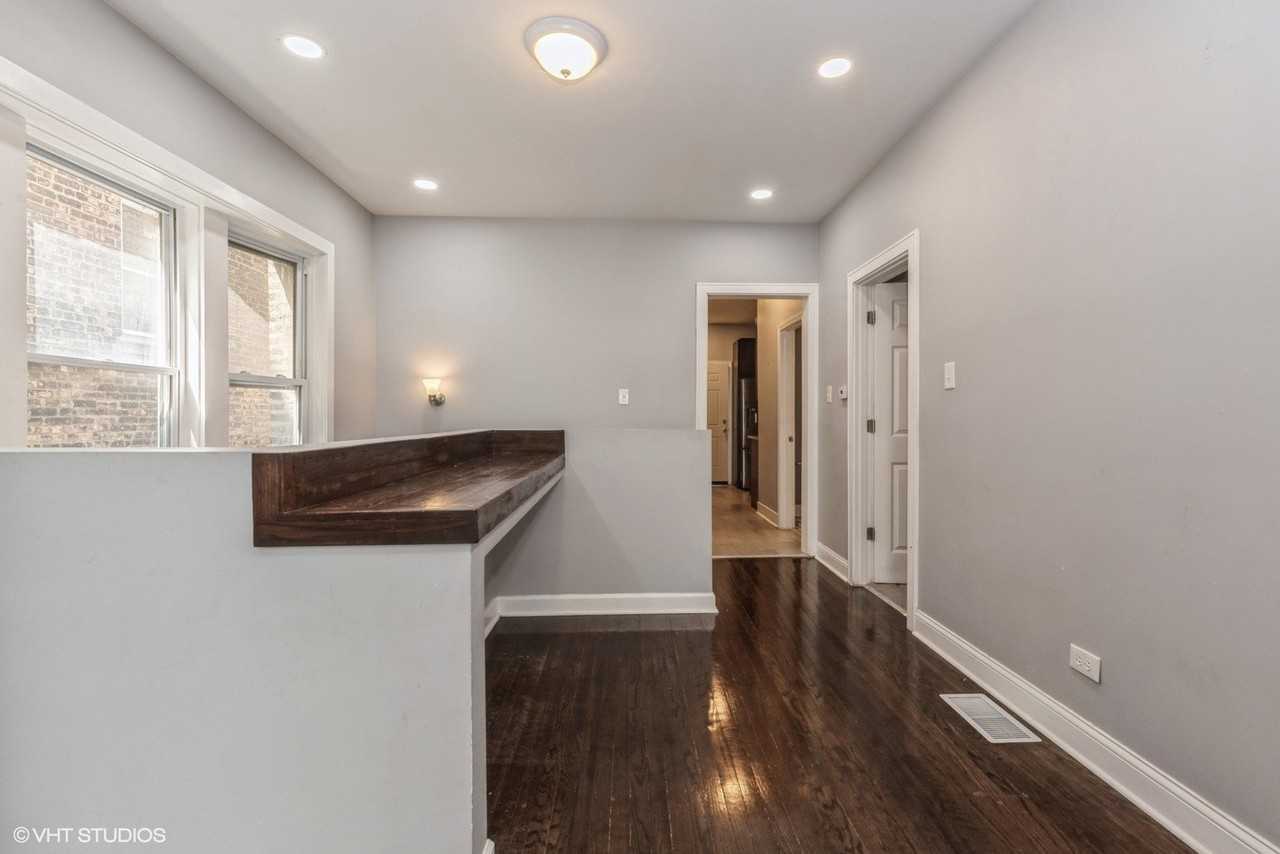 1060 N Spaulding Ave Unit 1 - Photo 4 of 17