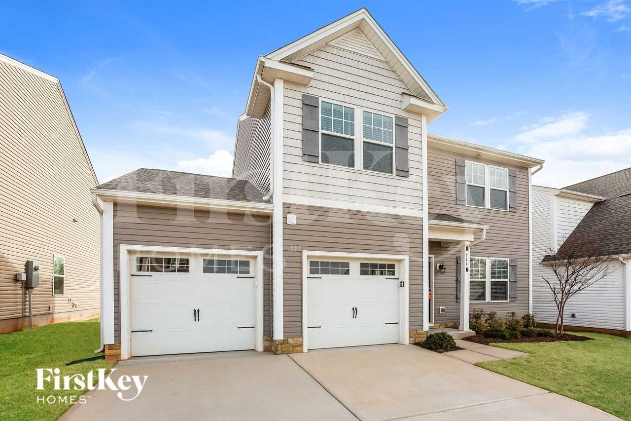 144 Fairfield Dr - Photo 3 of 19