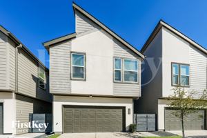 featured image of 309 N Centro Cir