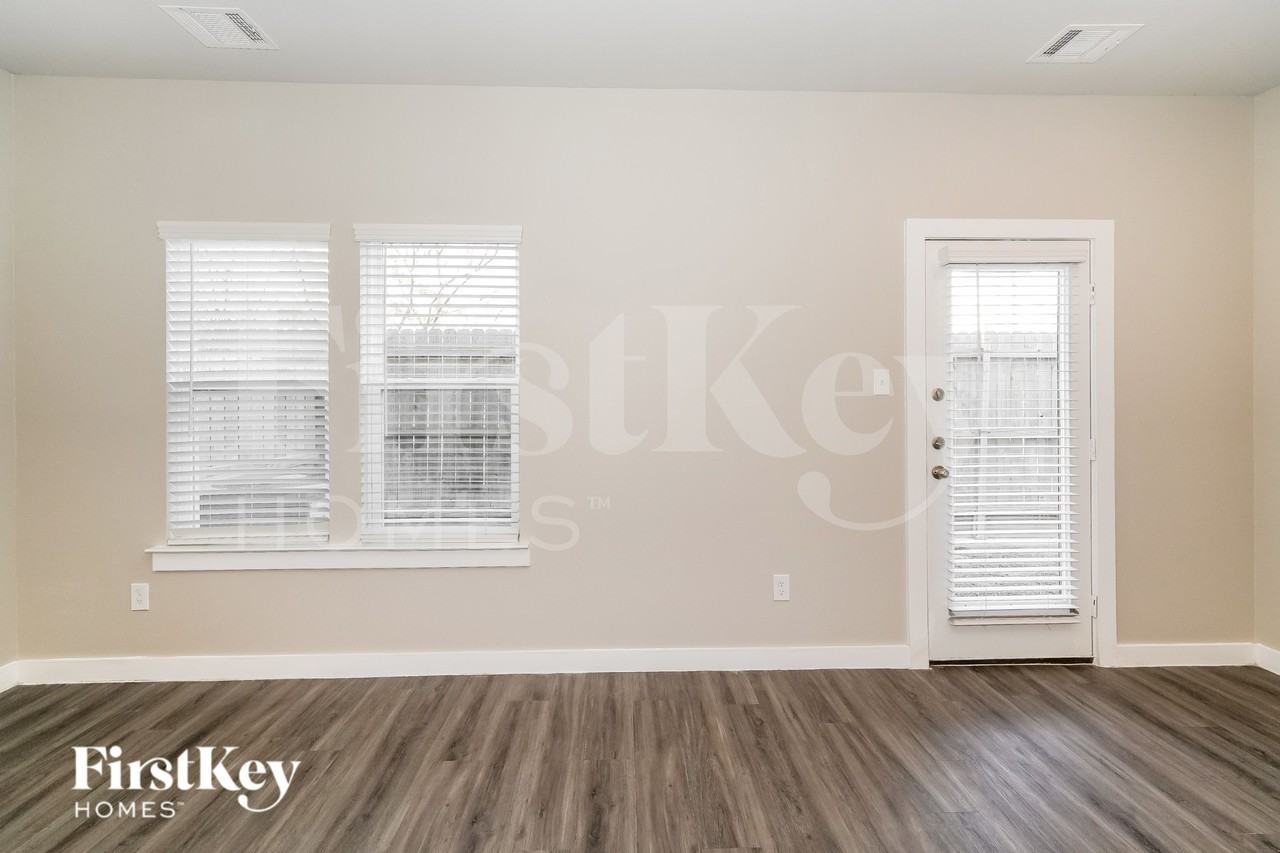 309 N Centro Cir - Photo 6 of 19