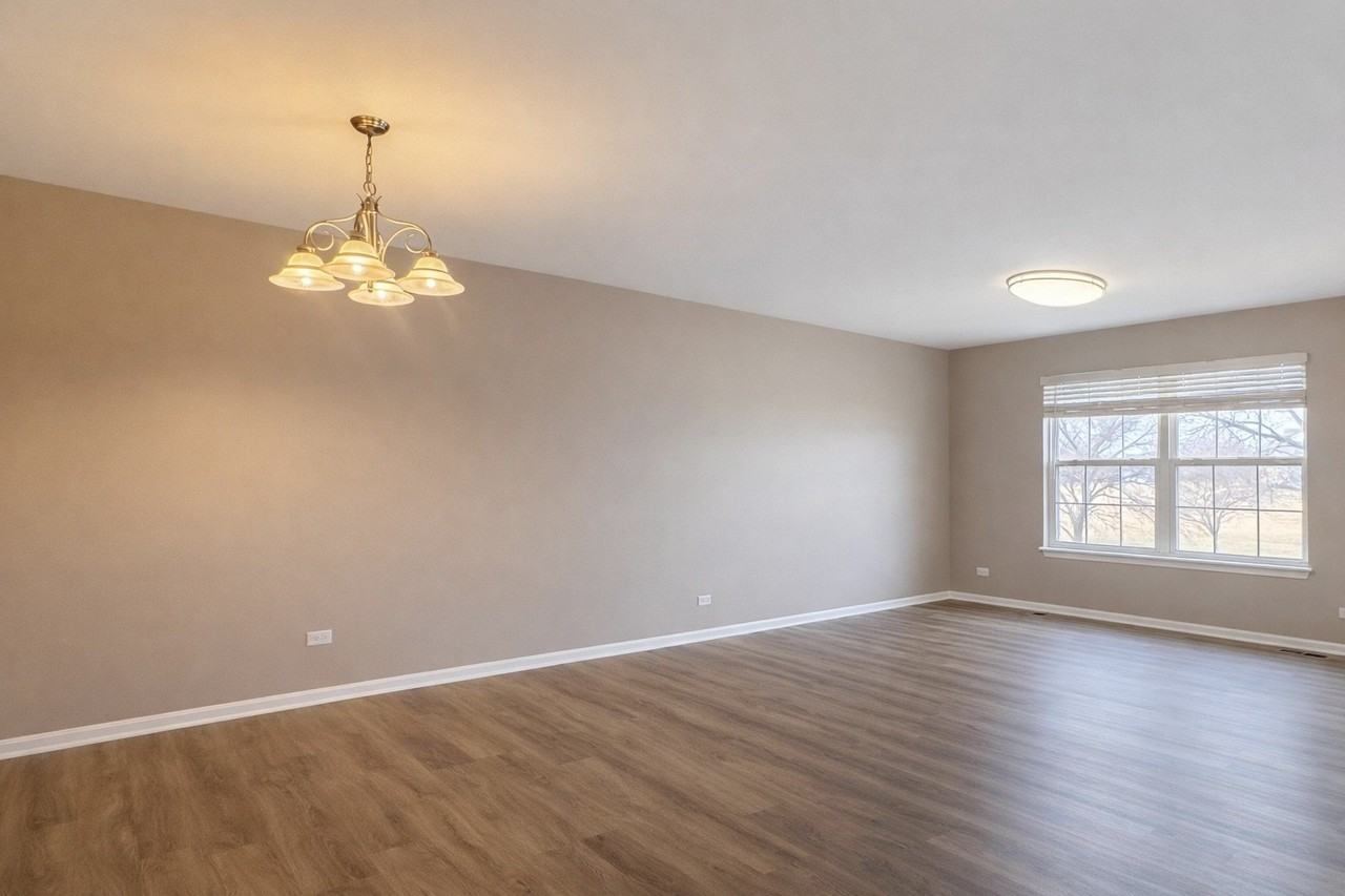 14527 Patriot Square Dr E - Photo 5 of 23