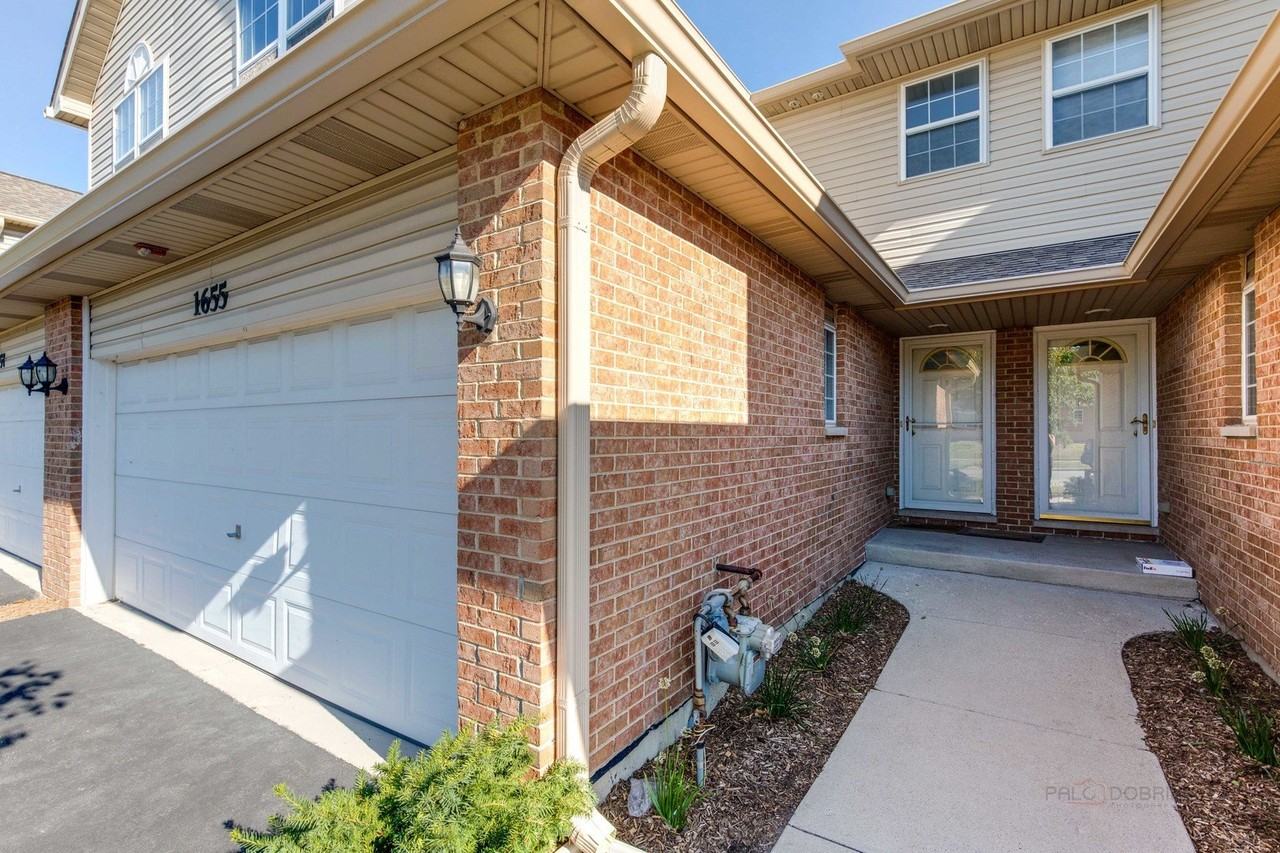 1655 Windward Ct - Photo 4 of 34