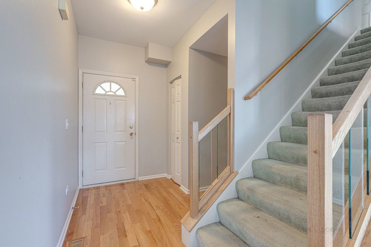 1655 Windward Ct - Photo 6 of 34