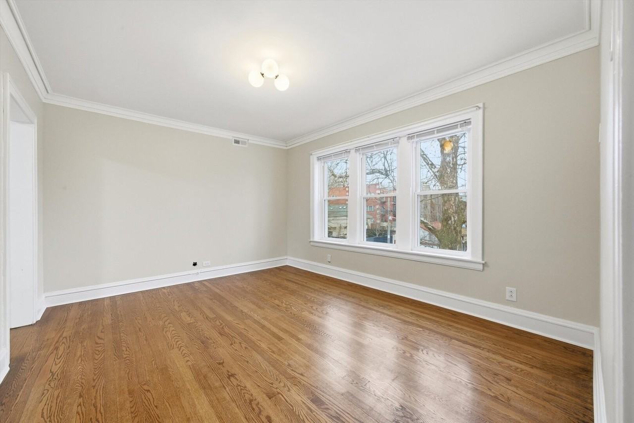 6938 N Campbell Ave Unit 1 - Photo 5 of 11